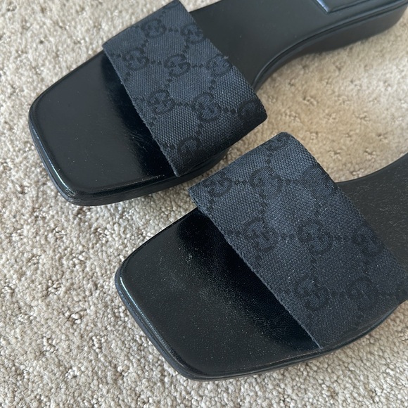 Gucci Black Sandals Wooden Bottoms Size: 7 1/2 B - Picture 5 of 7